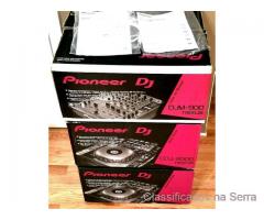 2x PIONEER  CDJ-2000 NEXUS, + 1 PIONEER  DJM-900 NEXUS MIXER
